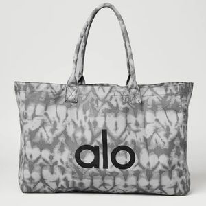 ALO Tie-dye Shopper Tote/Gym Bag - NWT